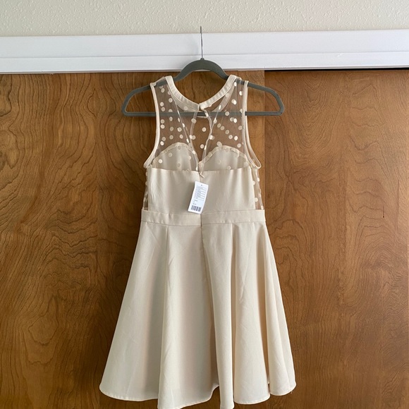 Off white coincidence & chance dress keyhole back - Picture 4 of 5